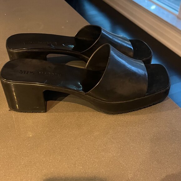 Stunning Steve Madden Harlin Black Block Slides - Picture 4 of 6